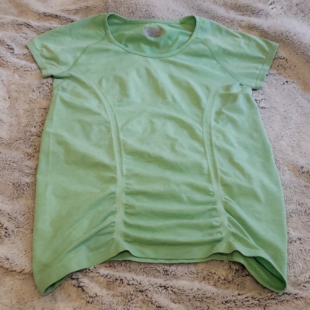 Green Athleta crew neck tee